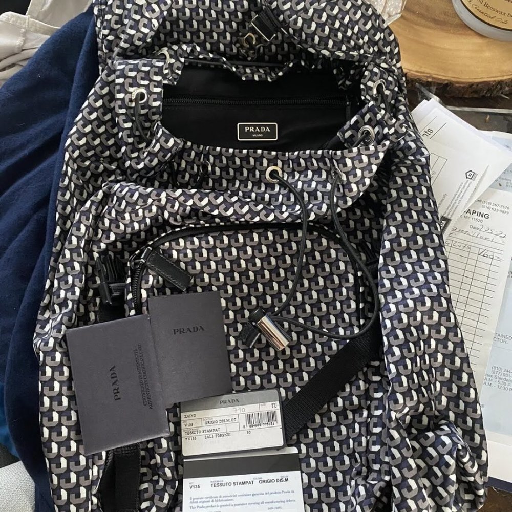 100% AUTHENTIC NEW PRADA MEN/WOMEN NYLON OCTAGON PRINT BACKPACK/BAG - Picture 4 of 4